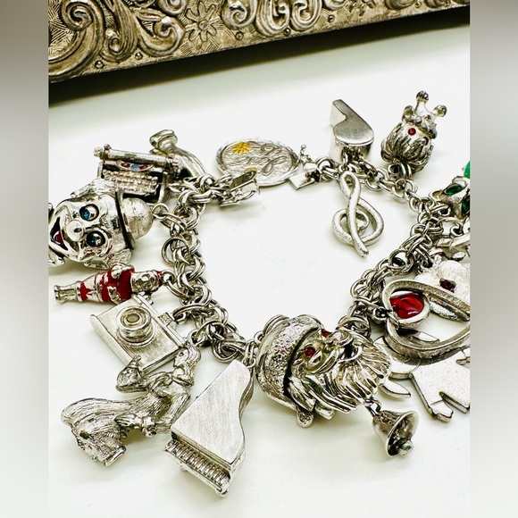 Vintage Sterling Charm Bracelet - Picture 10 of 17